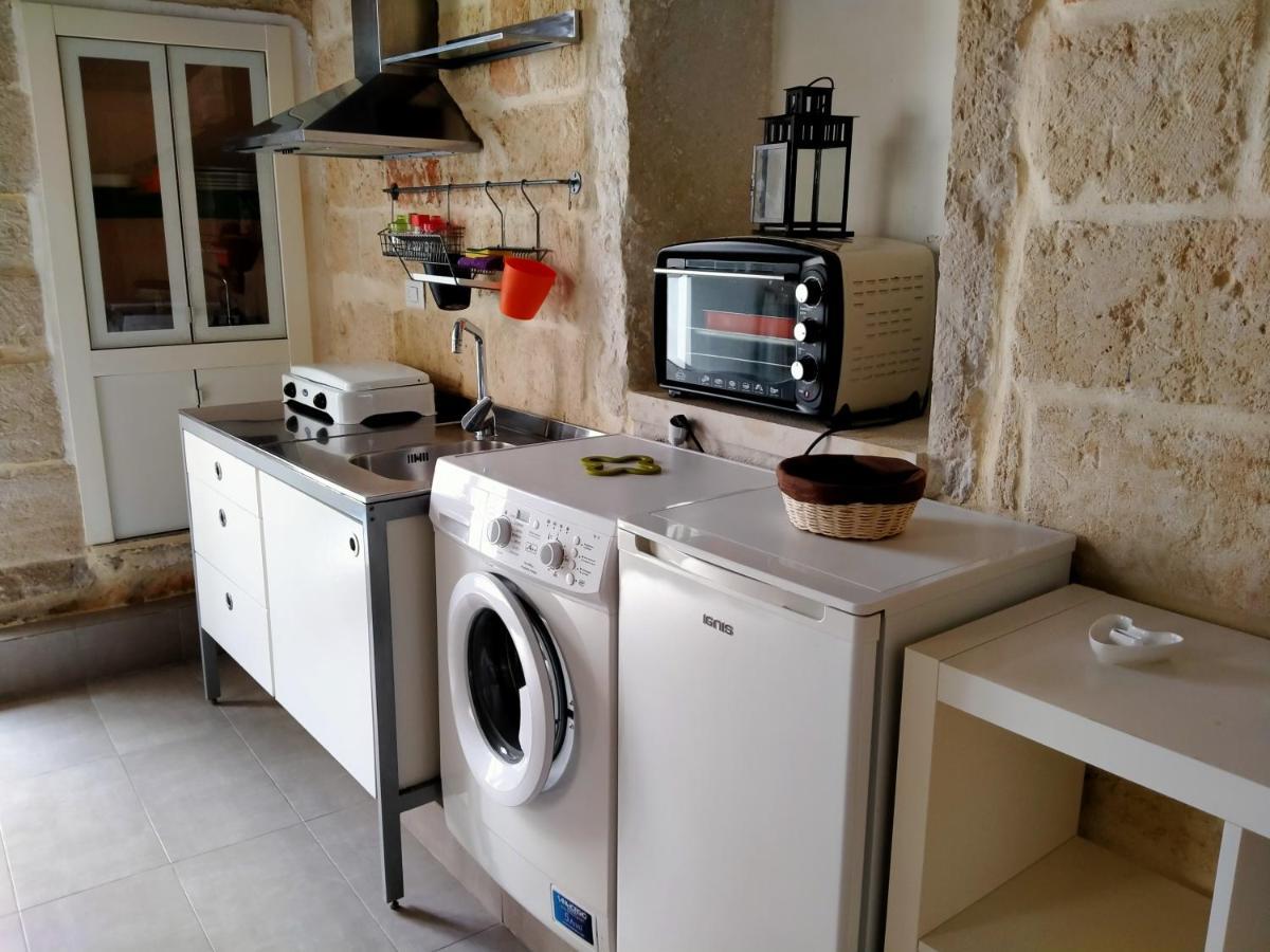 Monolocale Prezioso Villa Трани Екстериор снимка