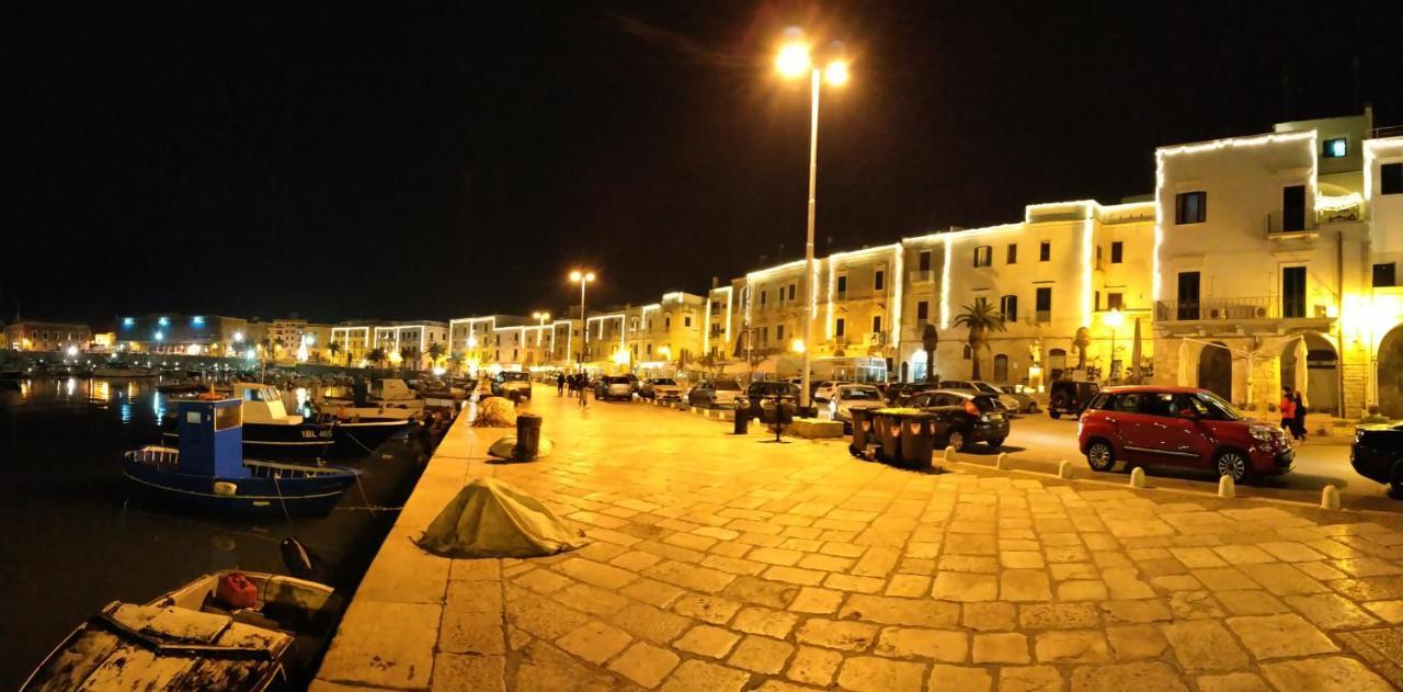 Monolocale Prezioso Villa Трани Екстериор снимка