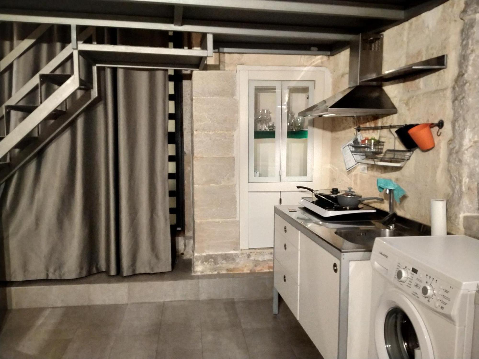 Monolocale Prezioso Villa Трани Екстериор снимка
